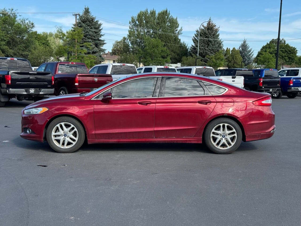 Used 2014 Ford Fusion SE w/ Equipment Group 202A FWD image 4