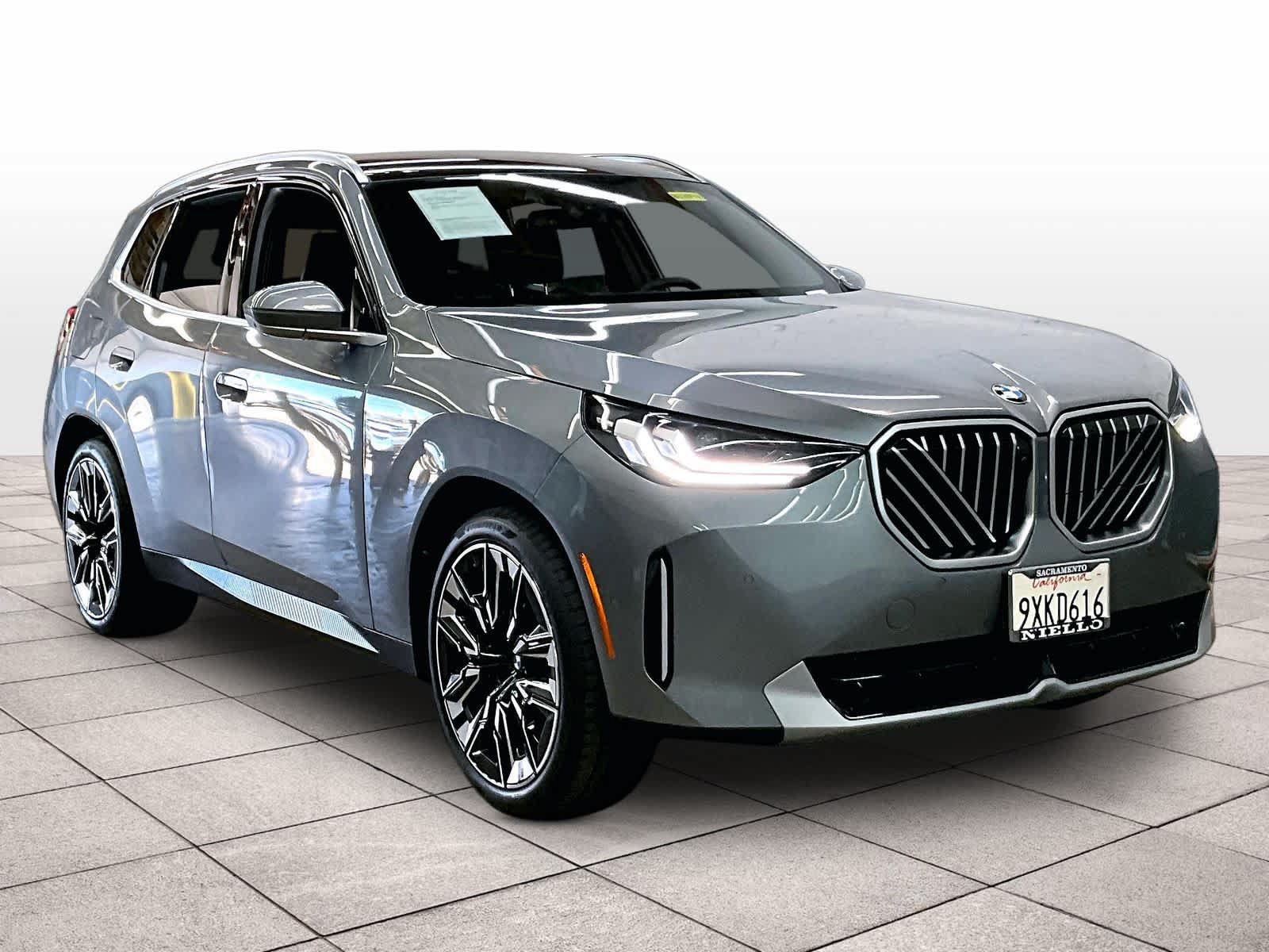 Used 2026 BMW X3 xDrive30i w/ Premium Package AWD/4WD image 2