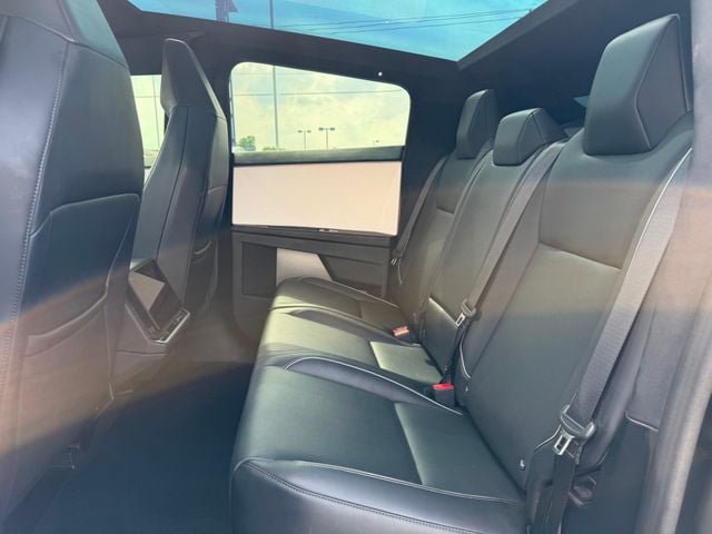Used 2024 Tesla Cybertruck AWD Crew Cab image 22