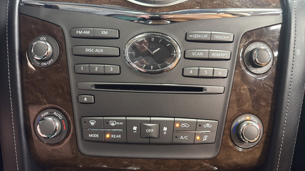 Used 2016 INFINITI QX80 4WD w/ Signature Edition Package image 30