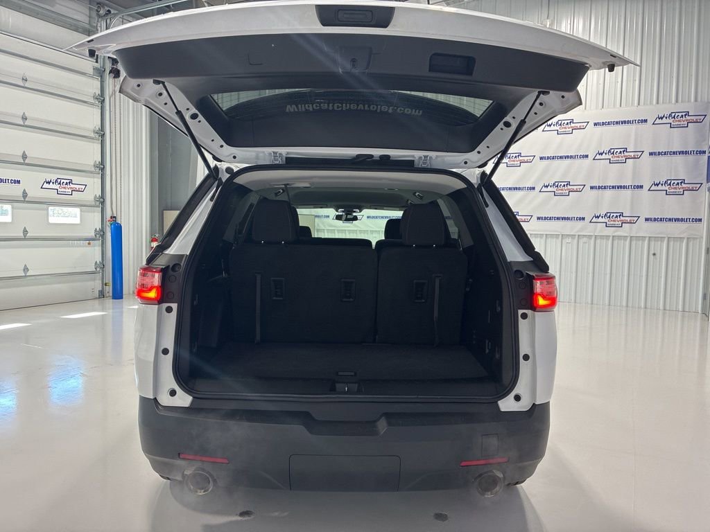 Used 2020 Chevrolet Traverse LS image 35