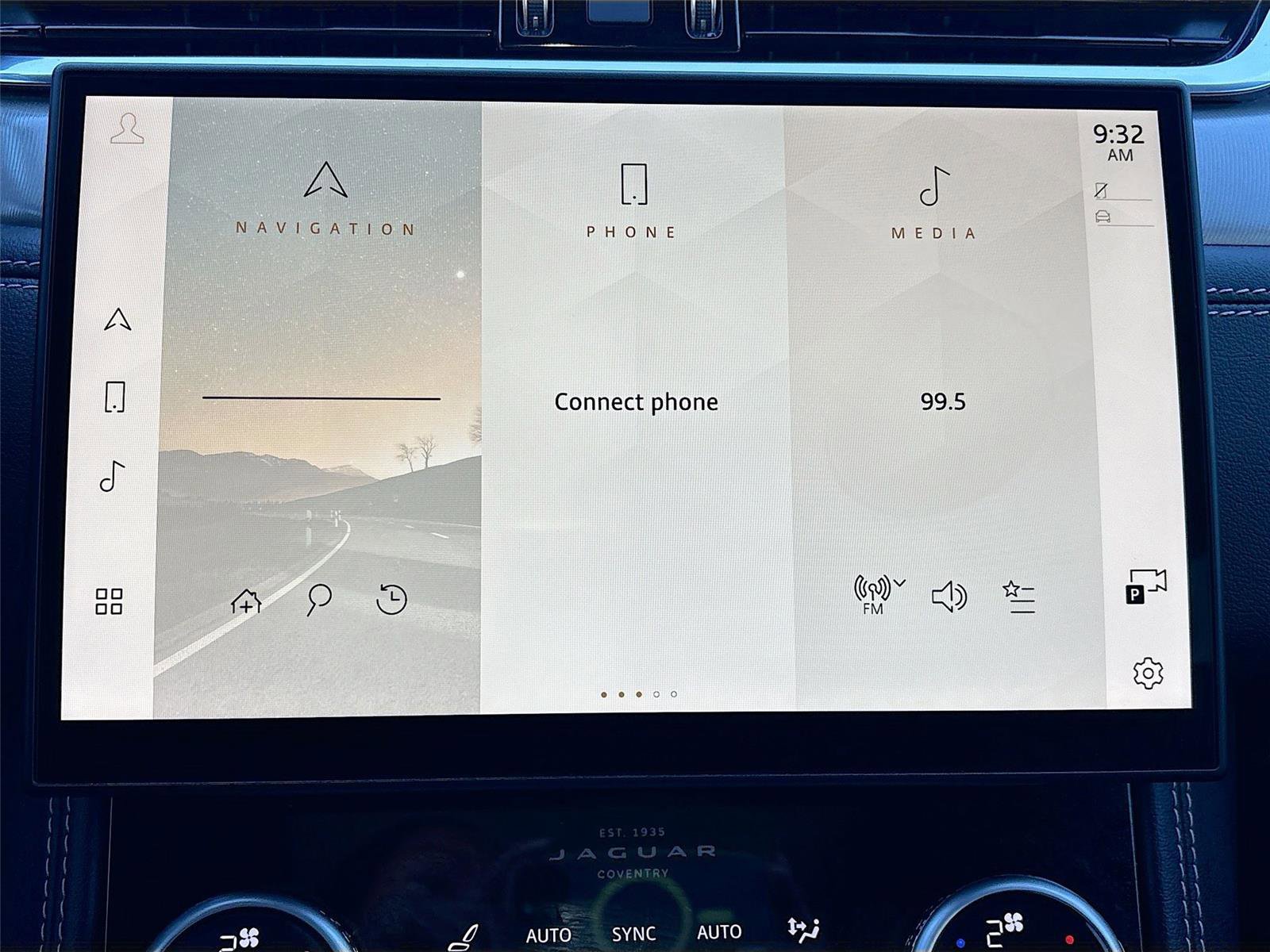 Used 2024 Jaguar F-PACE R-Dynamic S image 16