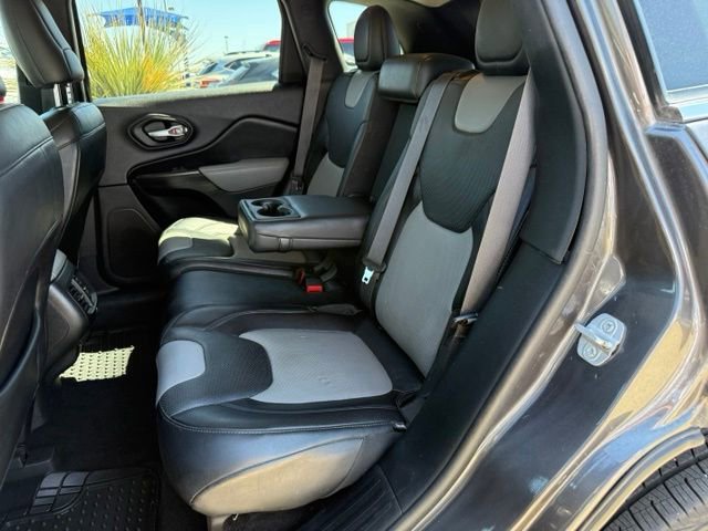 Used 2014 Jeep Cherokee Limited w/ Luxury Group AWD/4WD image 34