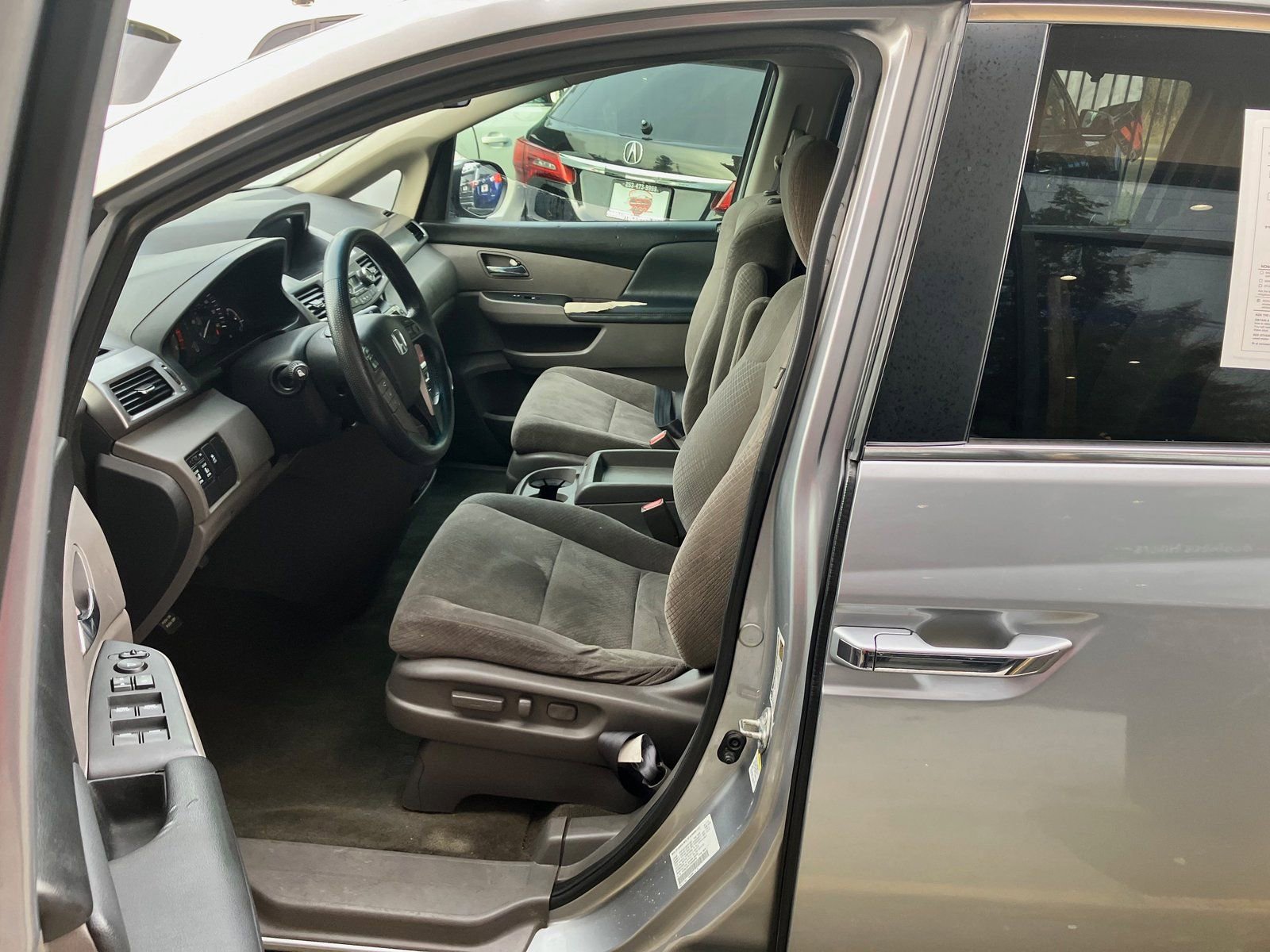 Used 2017 Honda Odyssey EX image 10