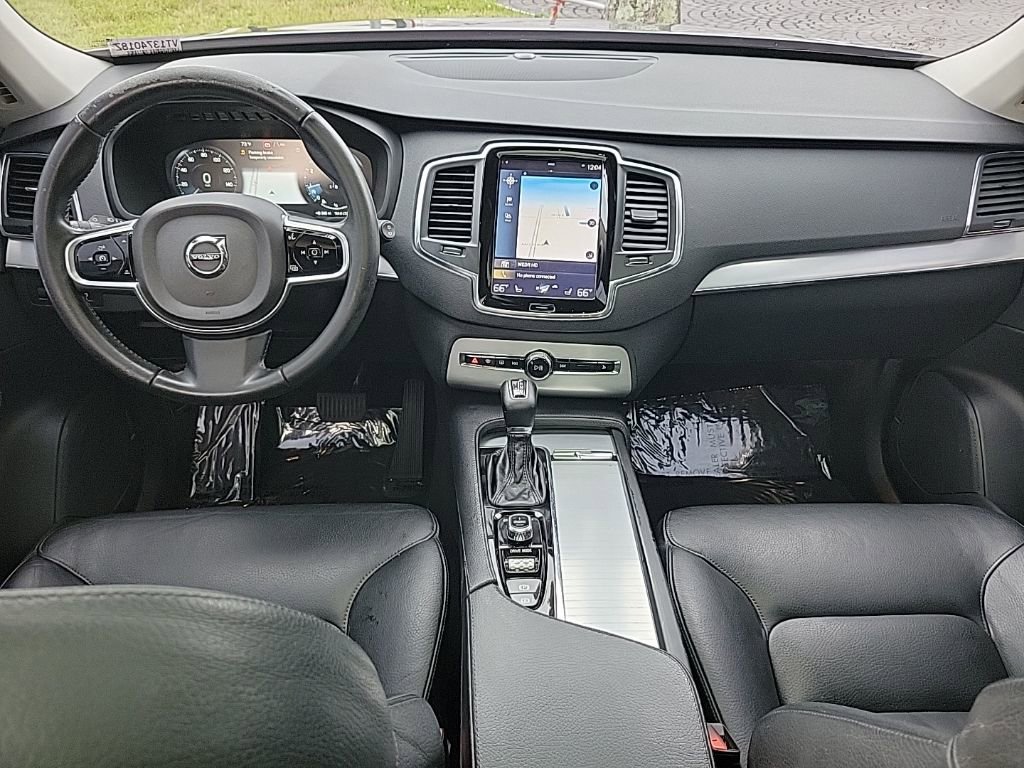 Used 2016 Volvo XC90 T6 Momentum w/ Vision Package image 9