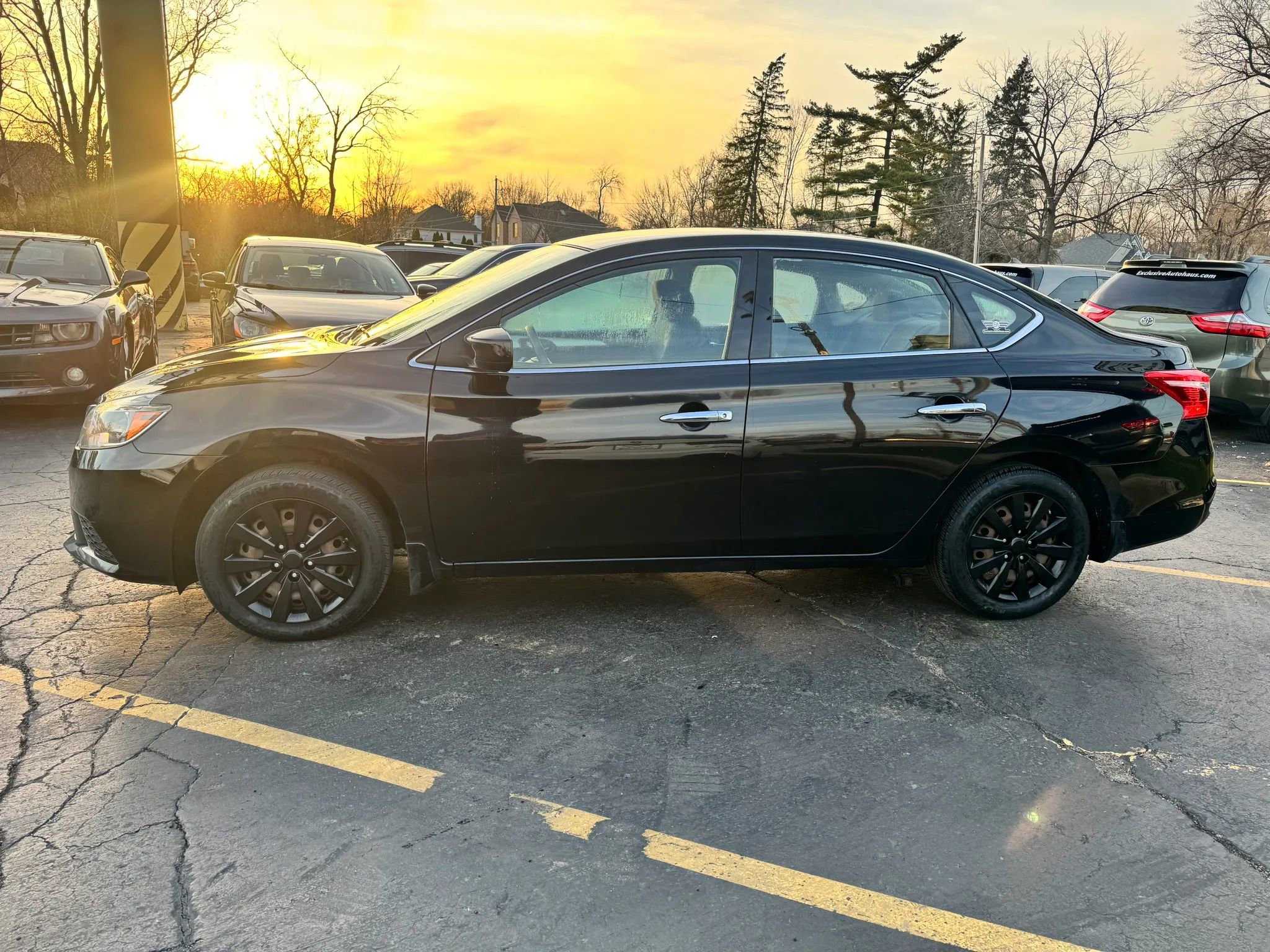 Used 2016 Nissan Sentra S image 4