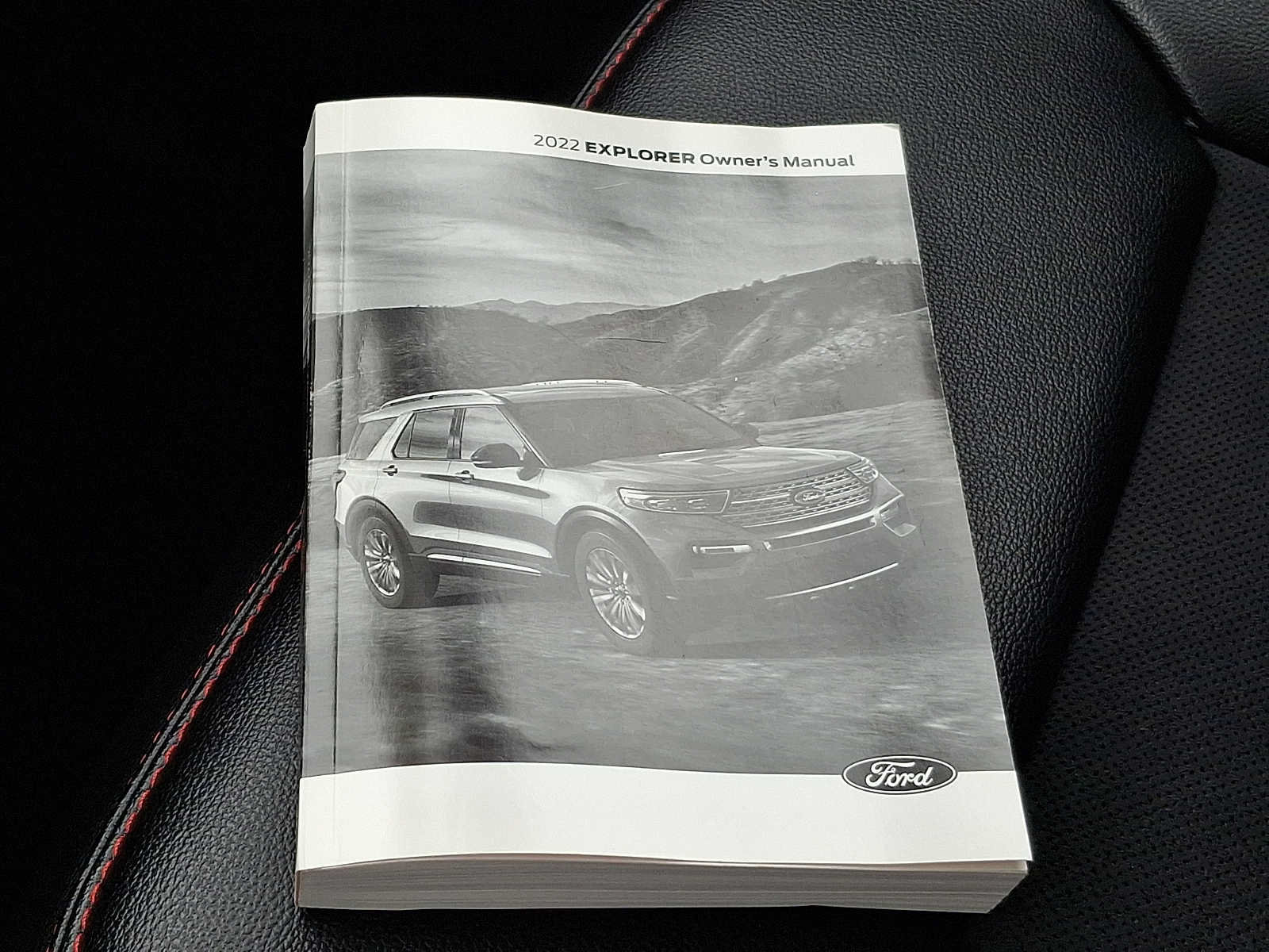 Certified 2022 Ford Explorer ST-Line w/ Class IV Trailer Tow Package AWD/4WD image 30