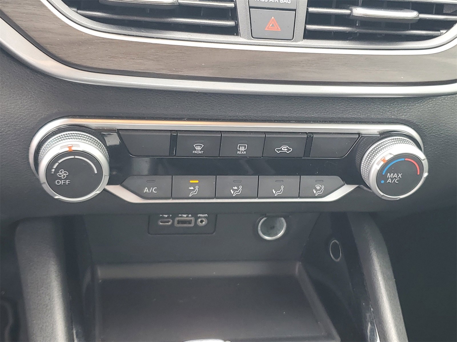 Used 2024 Nissan Altima 2.5 SV image 18