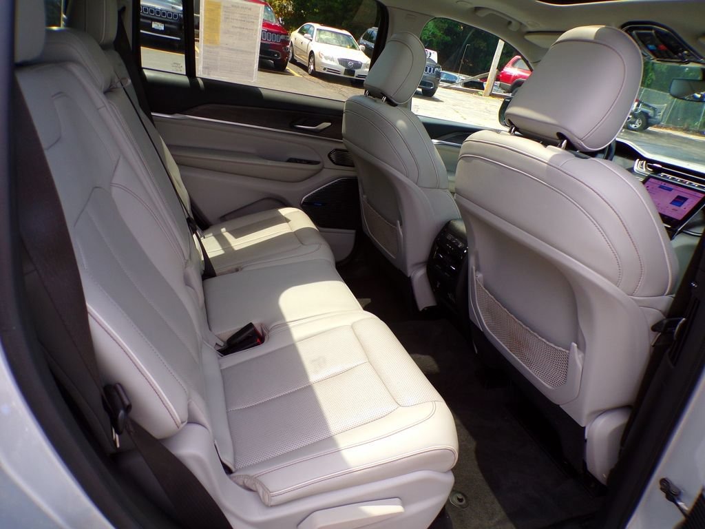 Certified 2021 Jeep Grand Cherokee L Overland AWD/4WD image 7