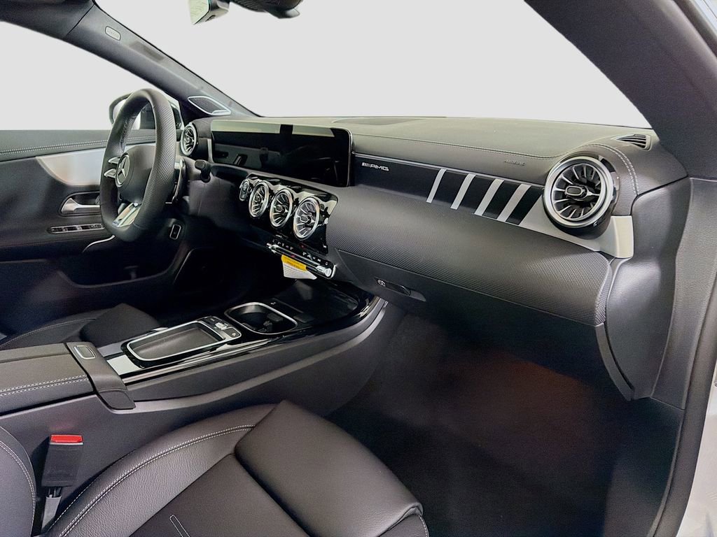 New 2026 Mercedes-Benz CLA 35 AMG 4MATIC image 31