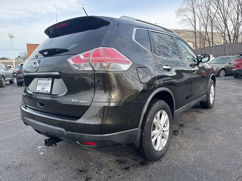 Used 2015 Nissan Rogue SV image 4
