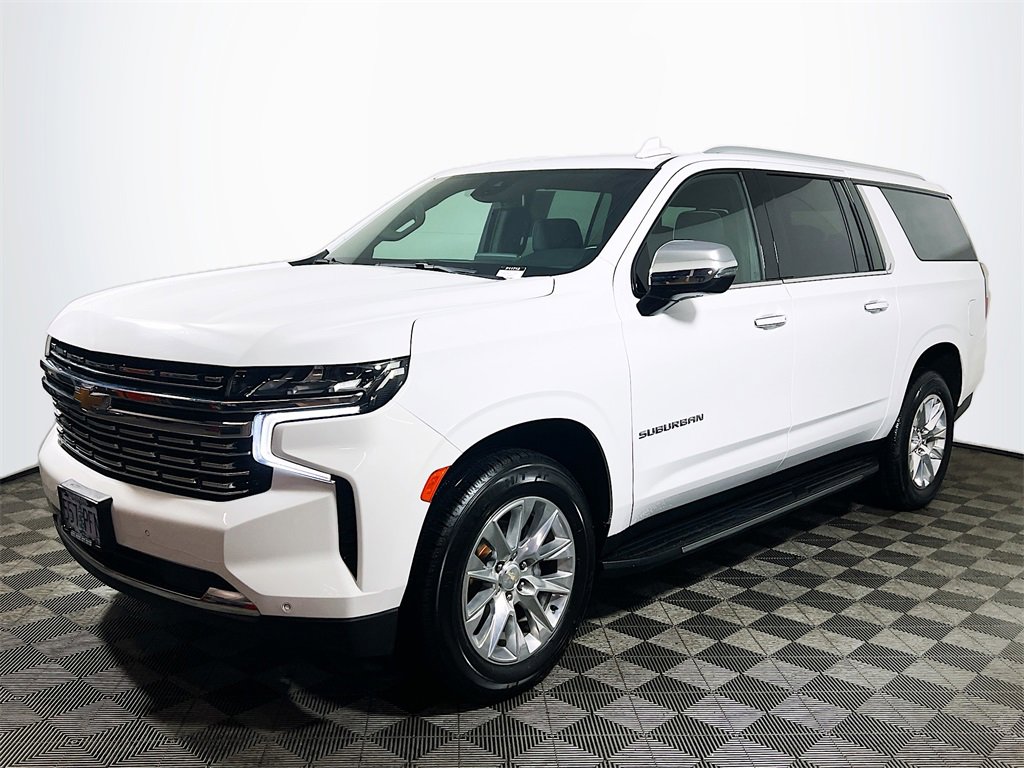 Used 2023 Chevrolet Suburban Premier image 4