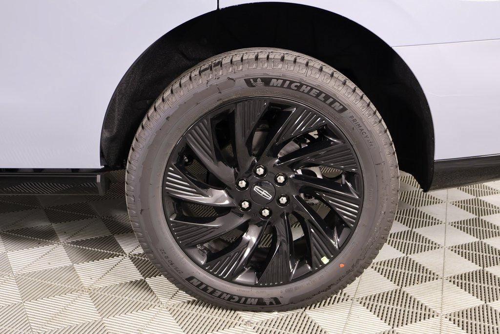 New 2025 Lincoln Navigator Reserve w/ Jet Appearance Package AWD/4WD image 20