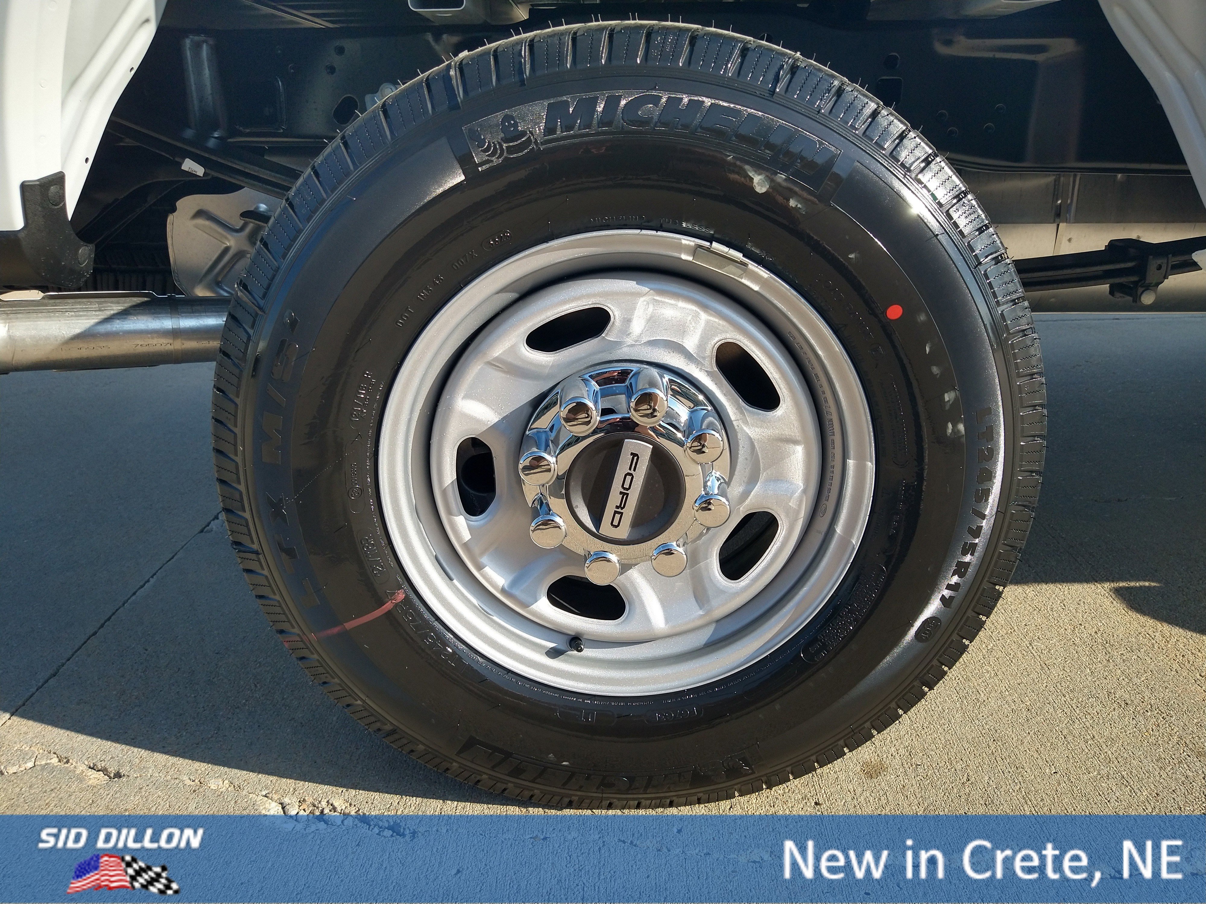 New 2026 Ford F250 XL w/ XL Chrome Package image 9