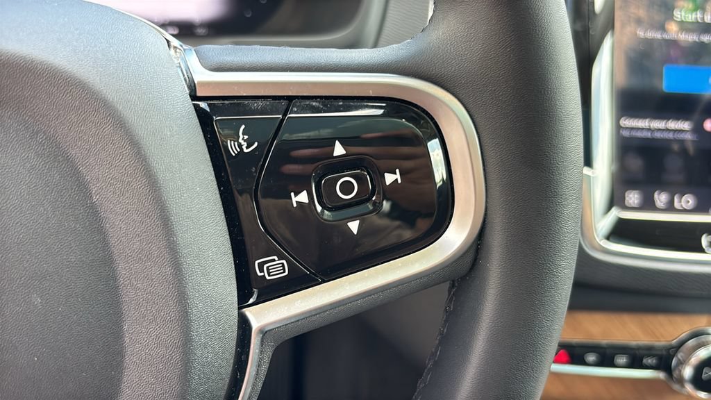Certified 2024 Volvo XC90 T8 Plus w/ Protection Package Premier AWD/4WD image 17