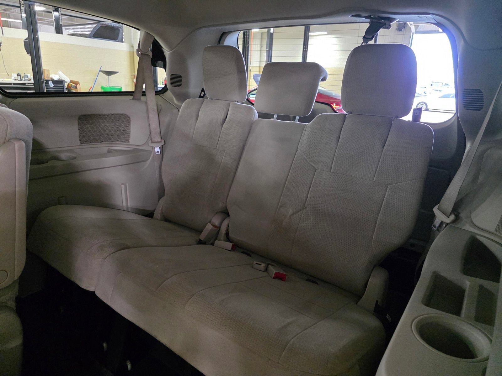 Used 2012 Dodge Grand Caravan Crew FWD image 13
