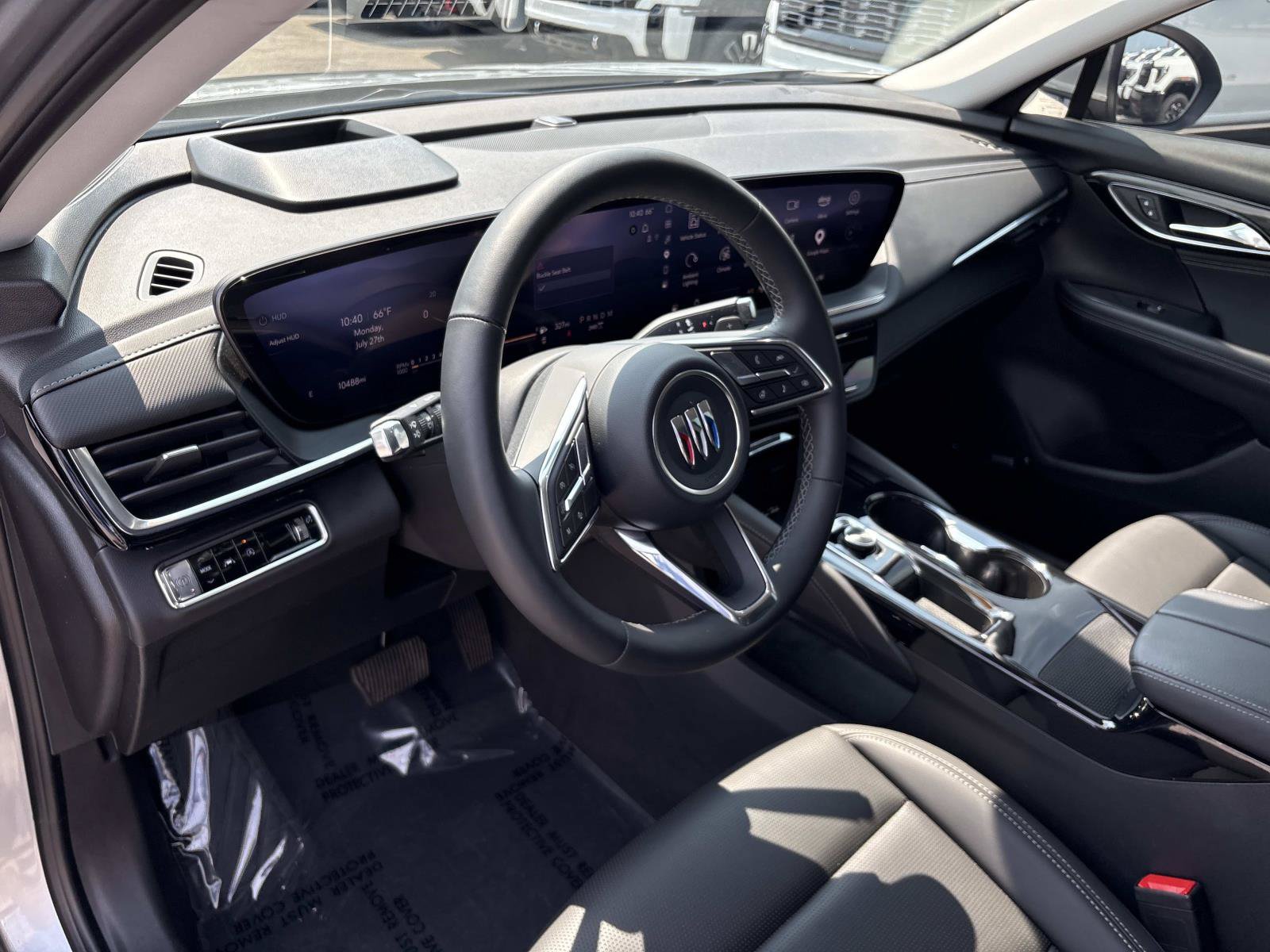Used 2025 Buick Envision Preferred AWD/4WD image 17