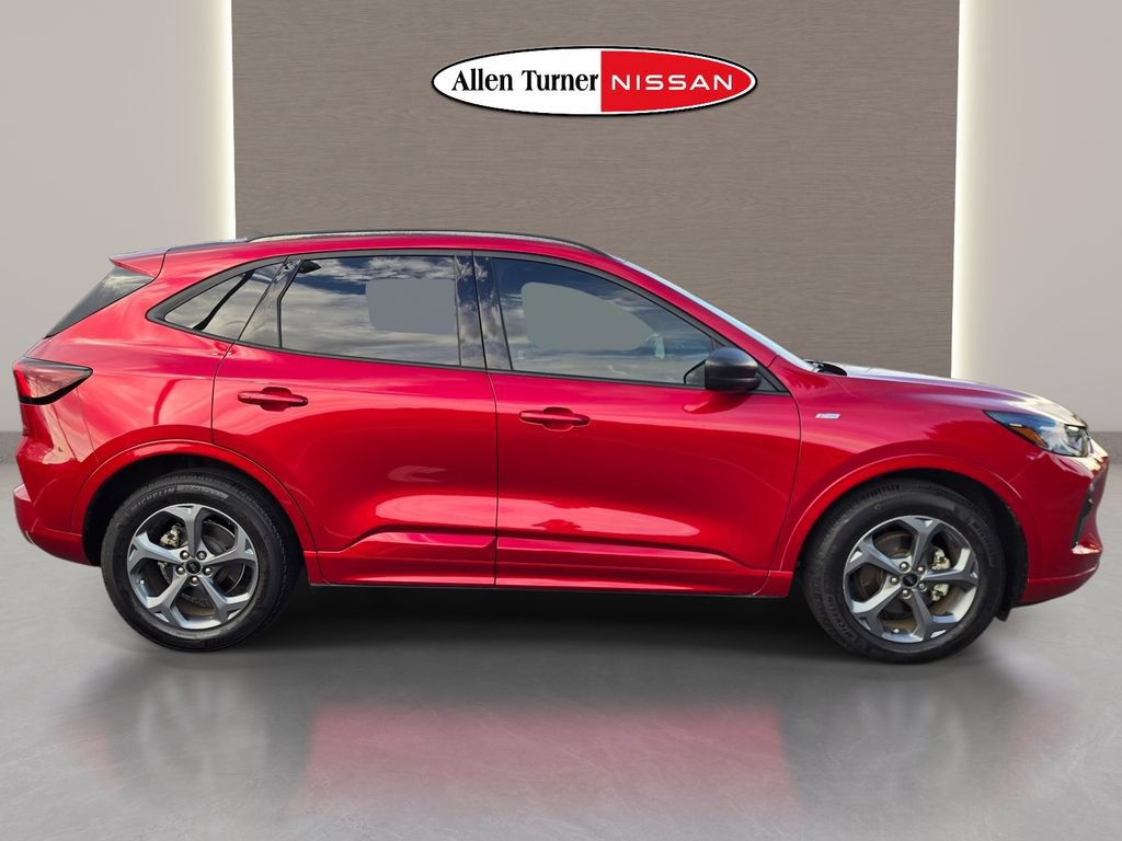 Used 2024 Ford Escape ST-Line w/ Tech Pack #1 FWD image 5