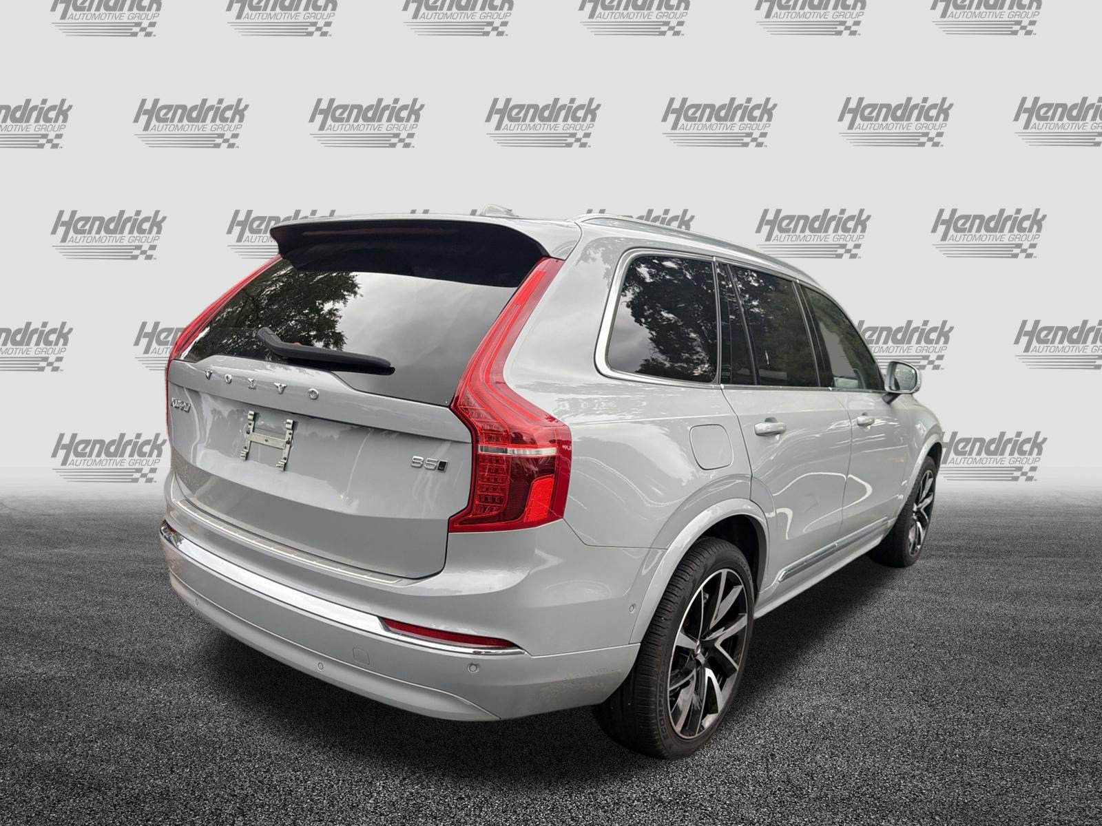 Certified 2025 Volvo XC90 B5 Plus w/ Protection Package Premier AWD/4WD image 10