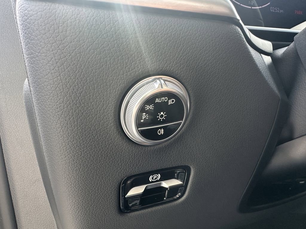 Certified 2025 Mercedes-Benz GLC 300 4MATIC image 35