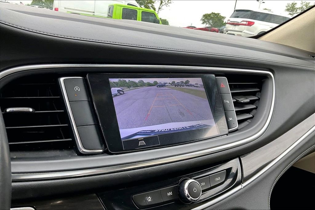 Used 2023 Buick Enclave Essence FWD image 16