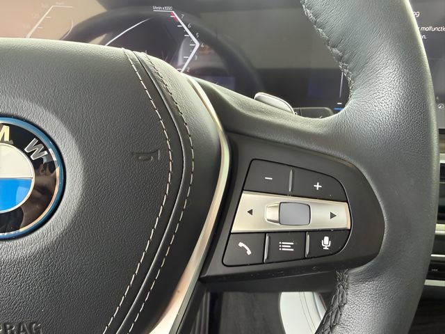 Used 2024 BMW X5 xDrive50e w/ Premium Package image 21