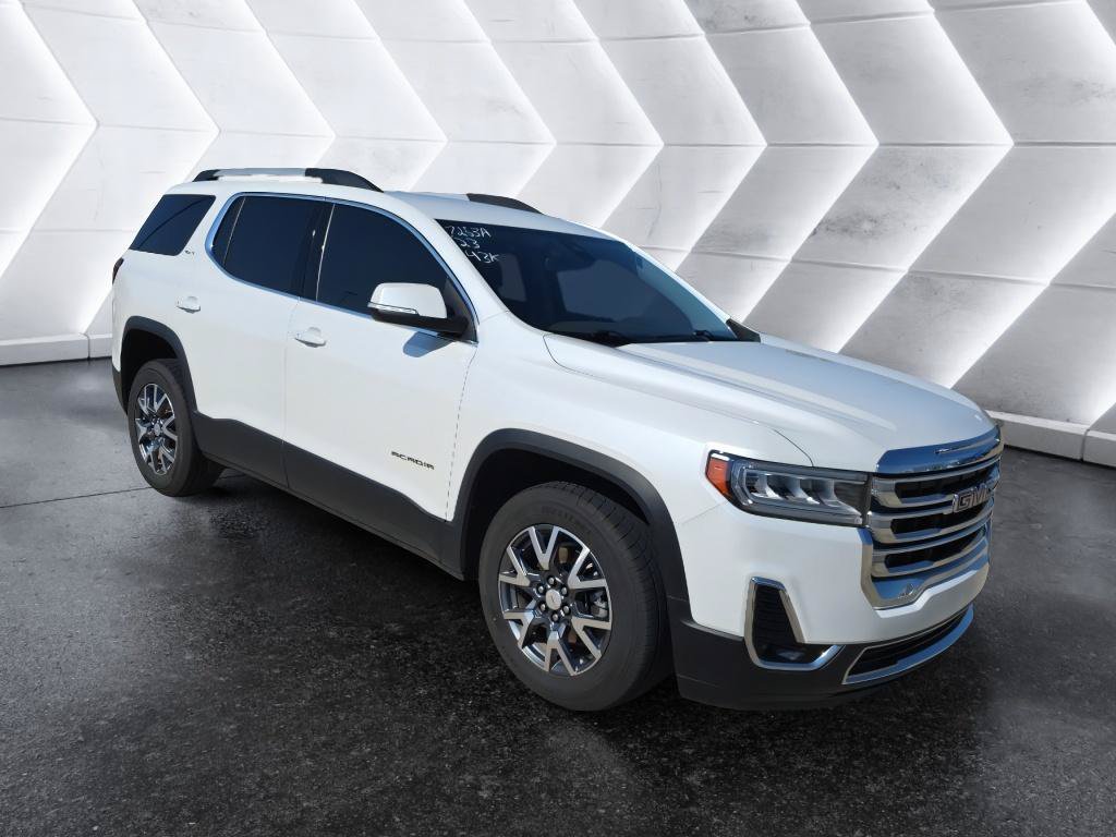 Used 2023 GMC Acadia SLT w/ Preferred Package FWD image 3