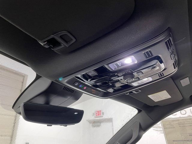 New 2026 Chevrolet Suburban Premier image 18