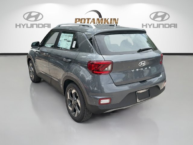 New 2026 Hyundai Venue SEL FWD image 7