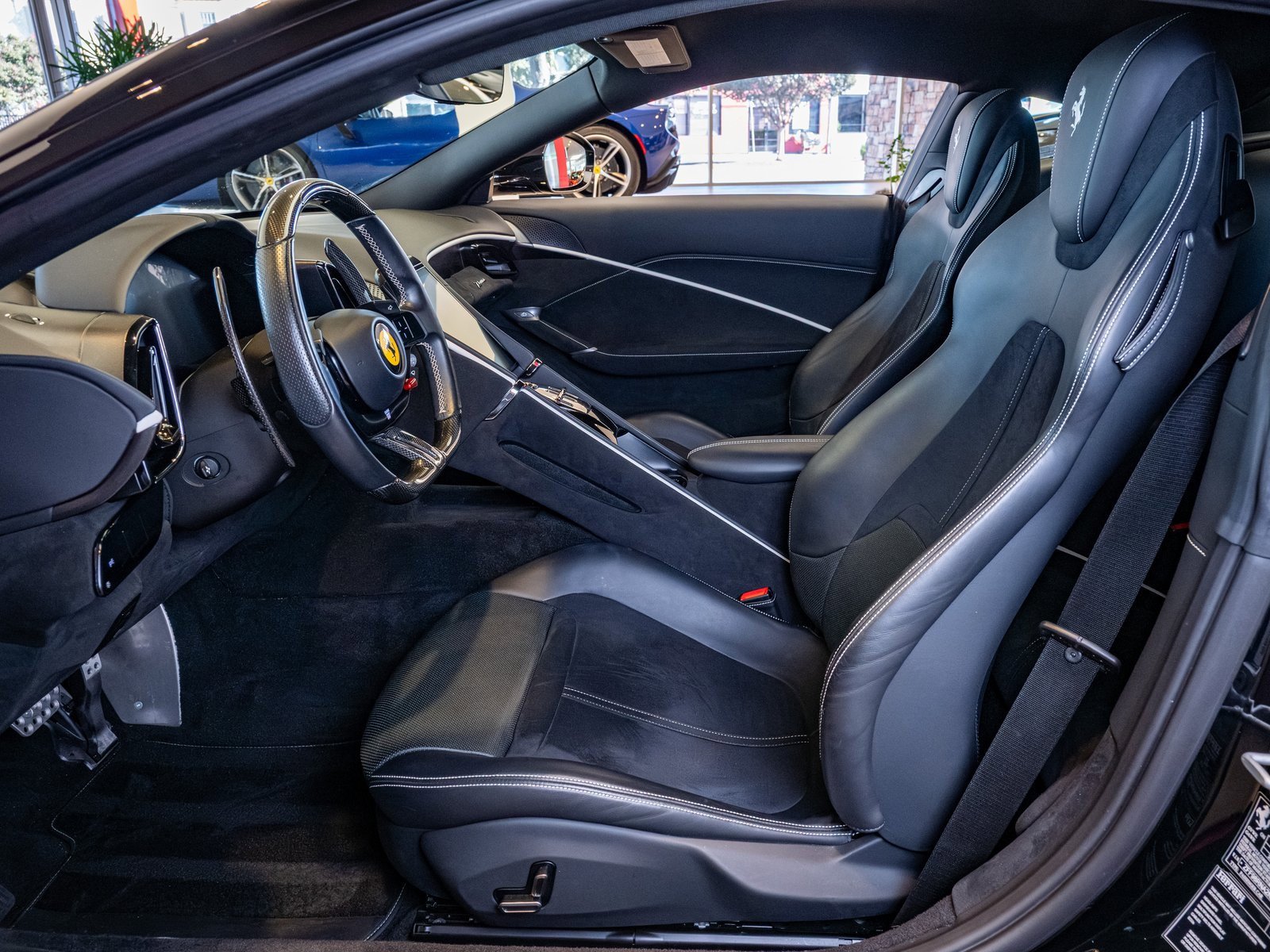 Used 2022 Ferrari Roma image 10