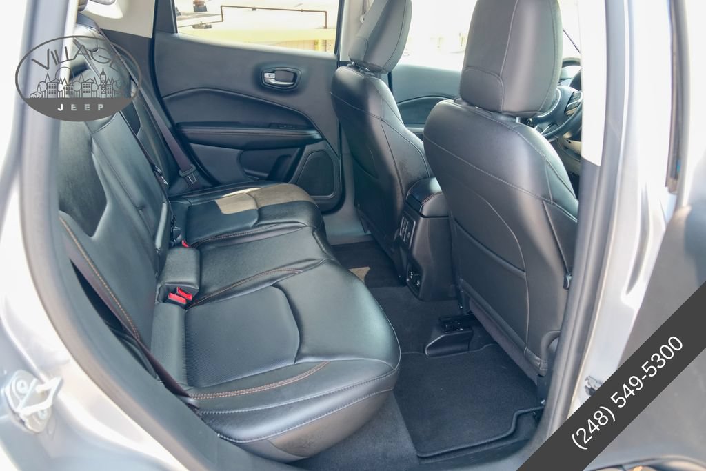Used 2018 Jeep Compass Limited AWD/4WD image 12