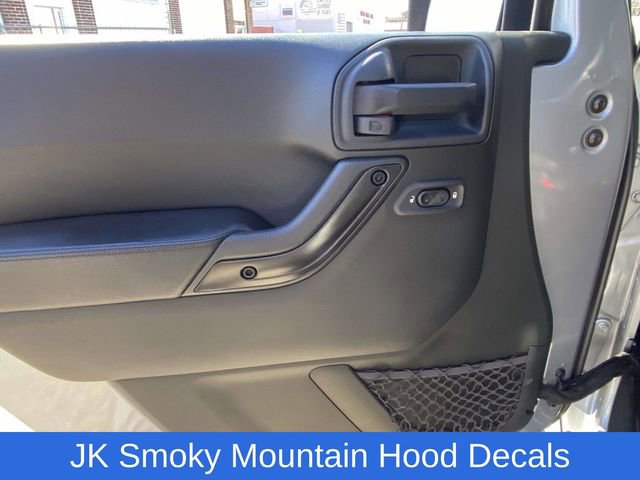 Used 2017 Jeep Wrangler Unlimited Sahara image 15