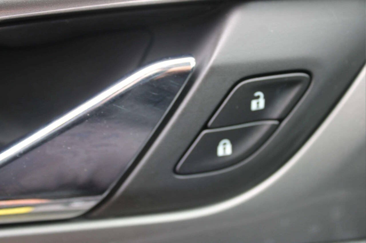 Used 2019 Chevrolet Traverse LT AWD/4WD image 36