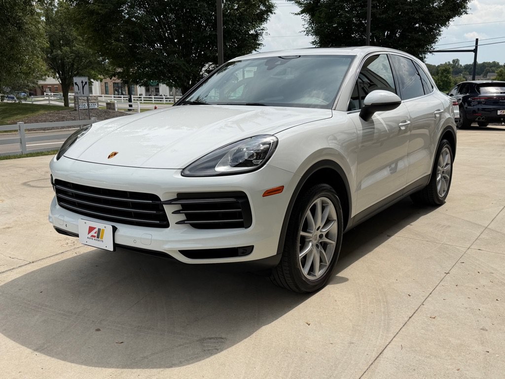 Used 2023 Porsche Cayenne AWD/4WD image 5