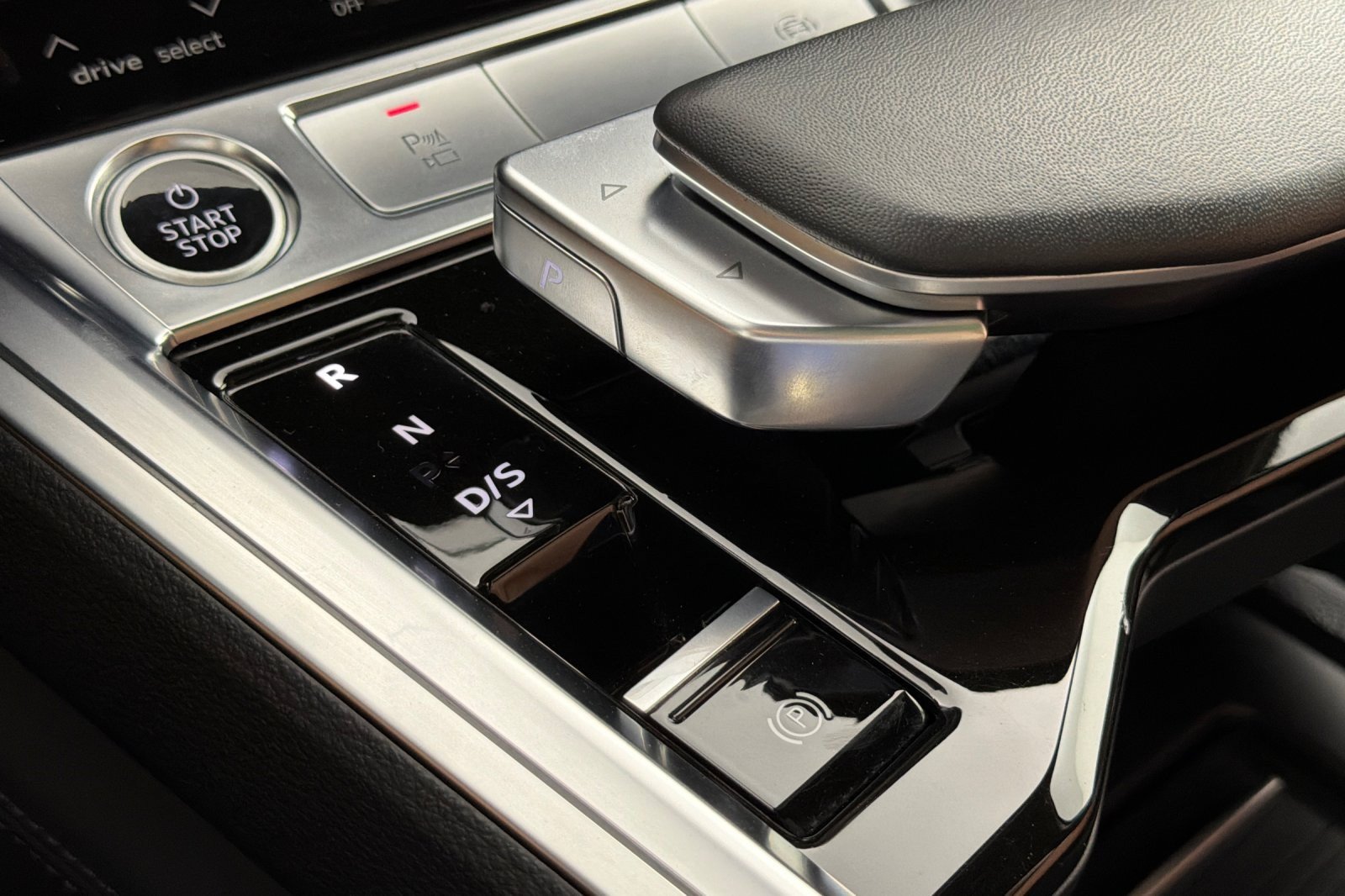 Used 2022 Audi e-tron Chronos AWD/4WD image 21