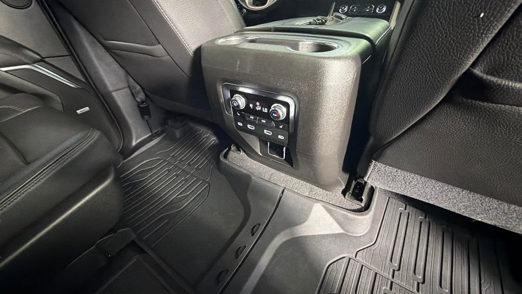 Used 2021 GMC Yukon Denali w/ Denali Premium Package AWD/4WD image 36