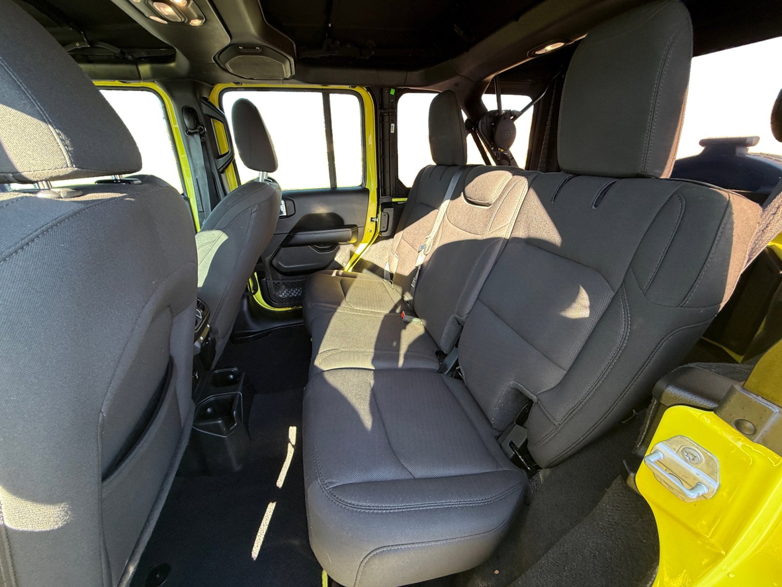 Used 2022 Jeep Wrangler Unlimited Sahara image 16