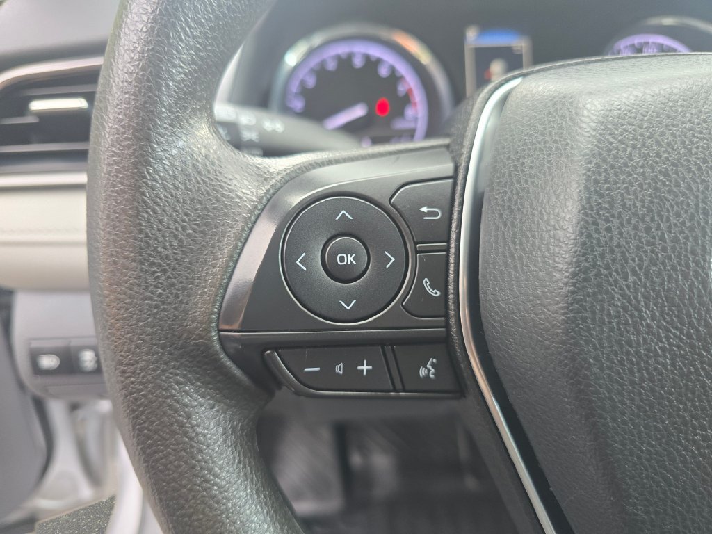 Used 2019 Toyota Camry LE FWD image 19