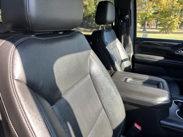 Used 2021 Chevrolet Suburban LT image 25