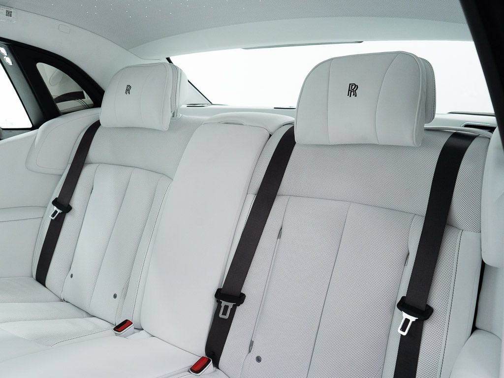 Certified 2026 Rolls-Royce Phantom Sedan w/ Leather Finishing Pack RWD image 26
