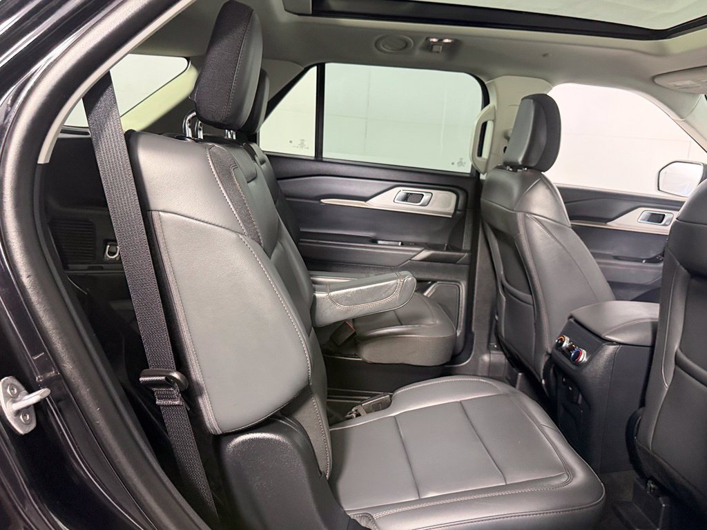 Used 2026 Ford Explorer Active w/ Active Comfort Package AWD/4WD image 27