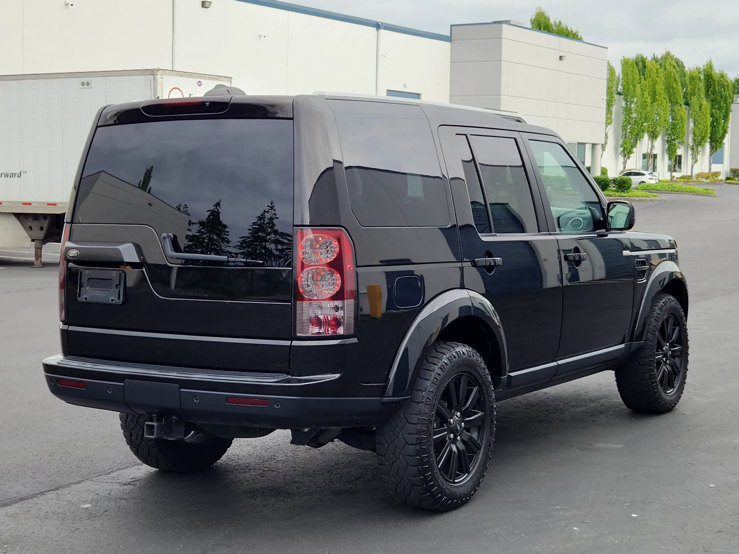 Used 2012 Land Rover LR4 HSE LUX AWD/4WD image 4