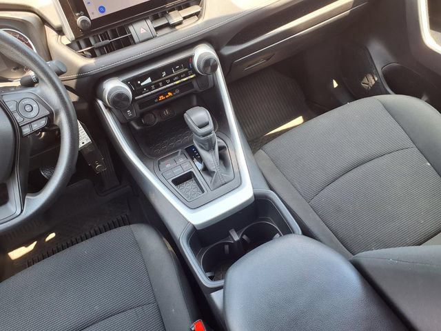 Used 2023 Toyota RAV4 LE FWD image 9