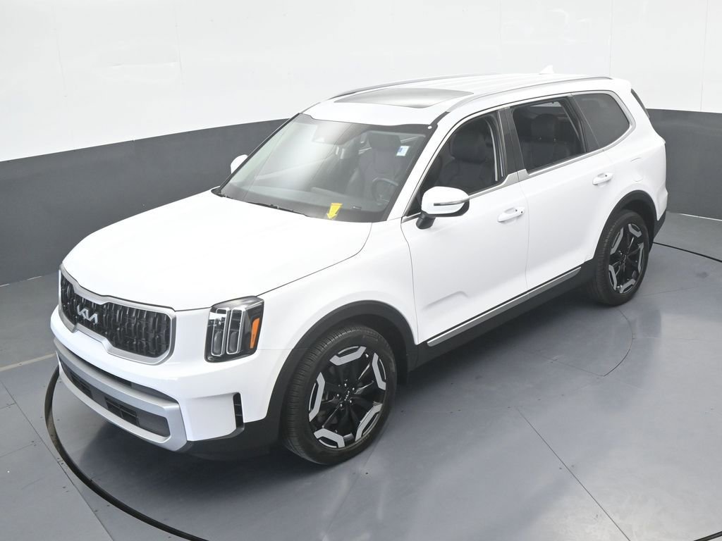 Used 2023 Kia Telluride EX image 51