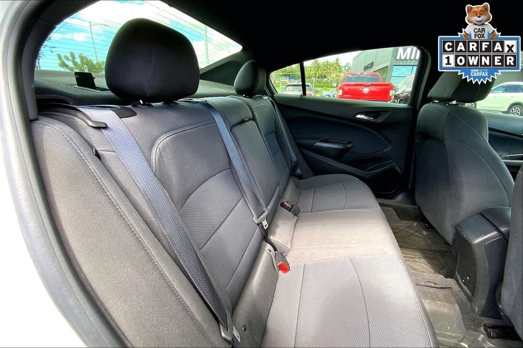 Used 2018 Chevrolet Cruze LT w/ Redline Edition image 25