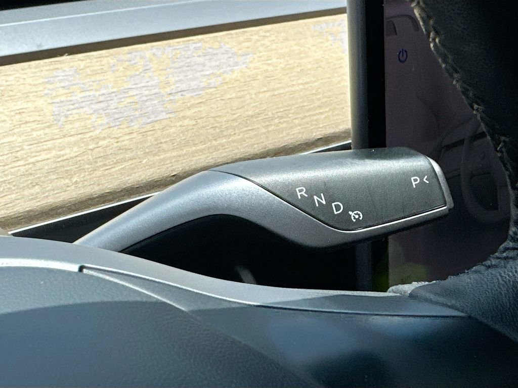 Used 2020 Tesla Model 3 Standard Range image 15