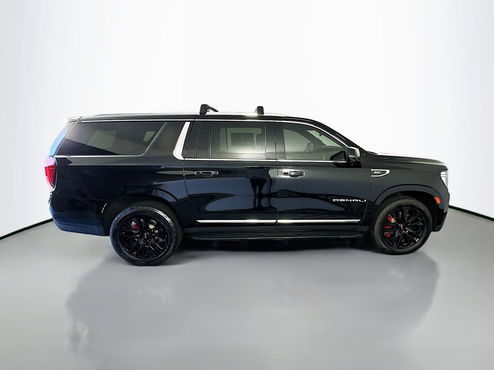 Used 2021 GMC Yukon XL Denali AWD/4WD image 8