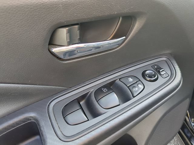 Used 2023 Nissan Versa SV FWD image 13