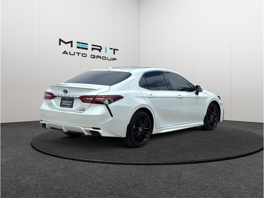 Used 2022 Toyota Camry XSE w/ Cold Weather Package FWD image 9