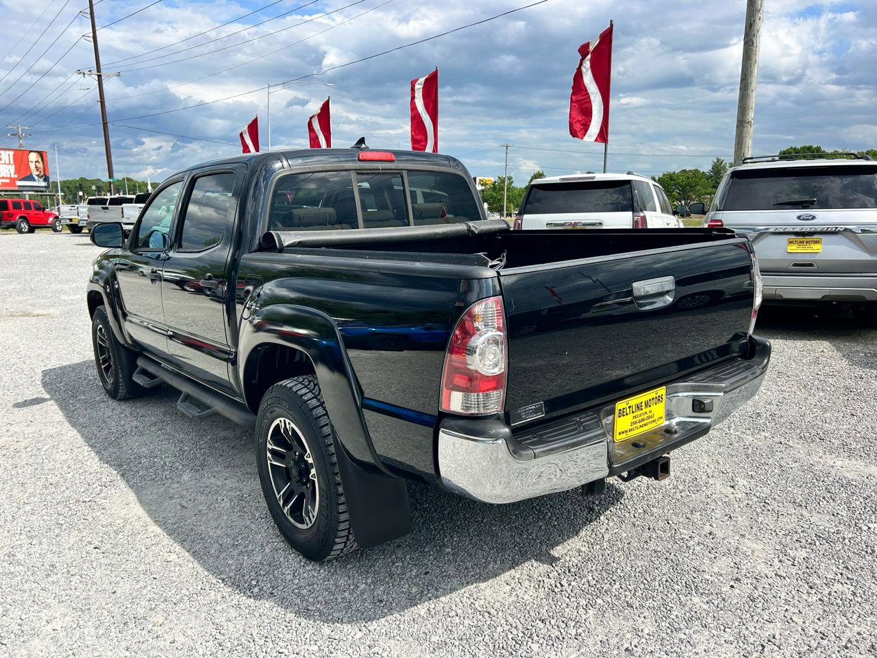 Used 2014 Toyota Tacoma PreRunner w/ SR5 Package RWD image 19
